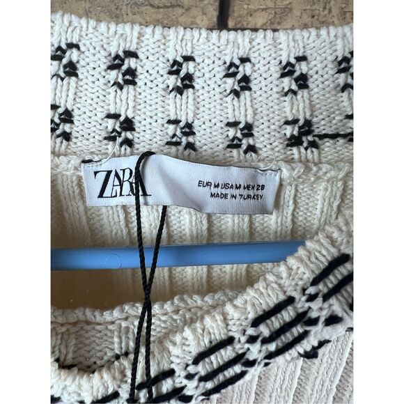Zara Cream & Black Fringed sweater Size medium - Picture 3 of 9